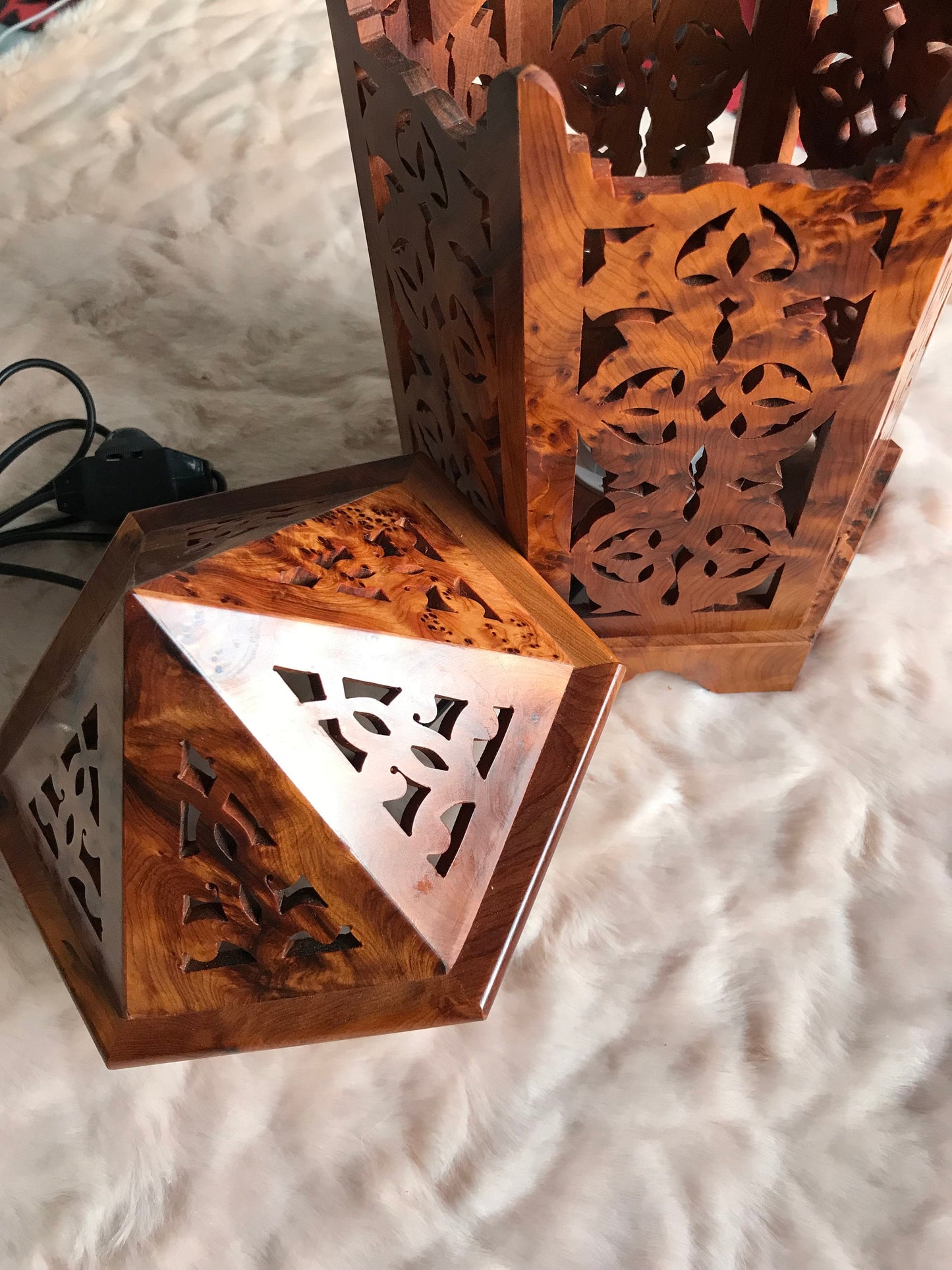Moroccan Handmade Wooden Lampshade thuya wood lamp, light thuya table decor, luxurious thuya Lampshade decoration,engraved Lampshade thuya