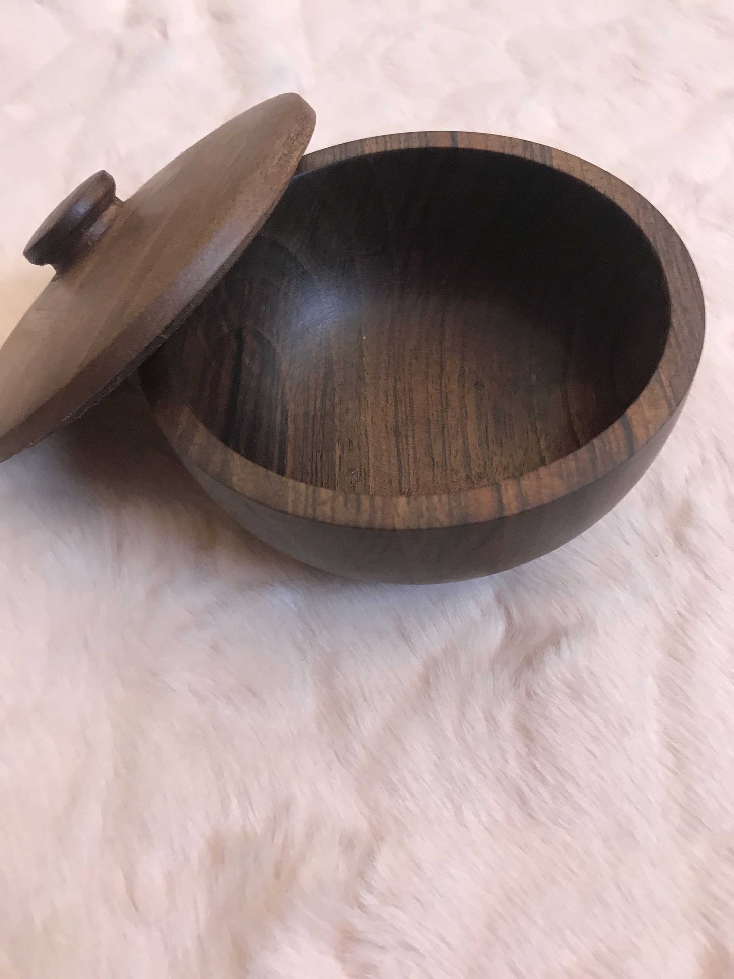 Walnut wood saucer with lid,Serving walnut Tray dry fruit,wooden walnut design,perfect for dry fruits,honey,oil,jam,wooden walnut design