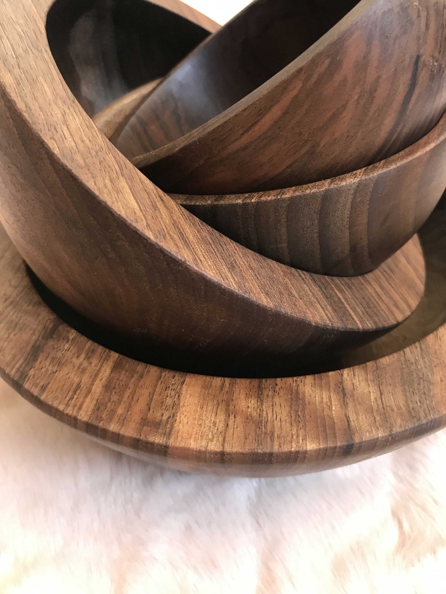Set of 4 Round Serving walnut Tray dry fruit Saucer,Dinner Plate,wooden design,perfect for dry fruits,green salad,popcorn,pastries,bread