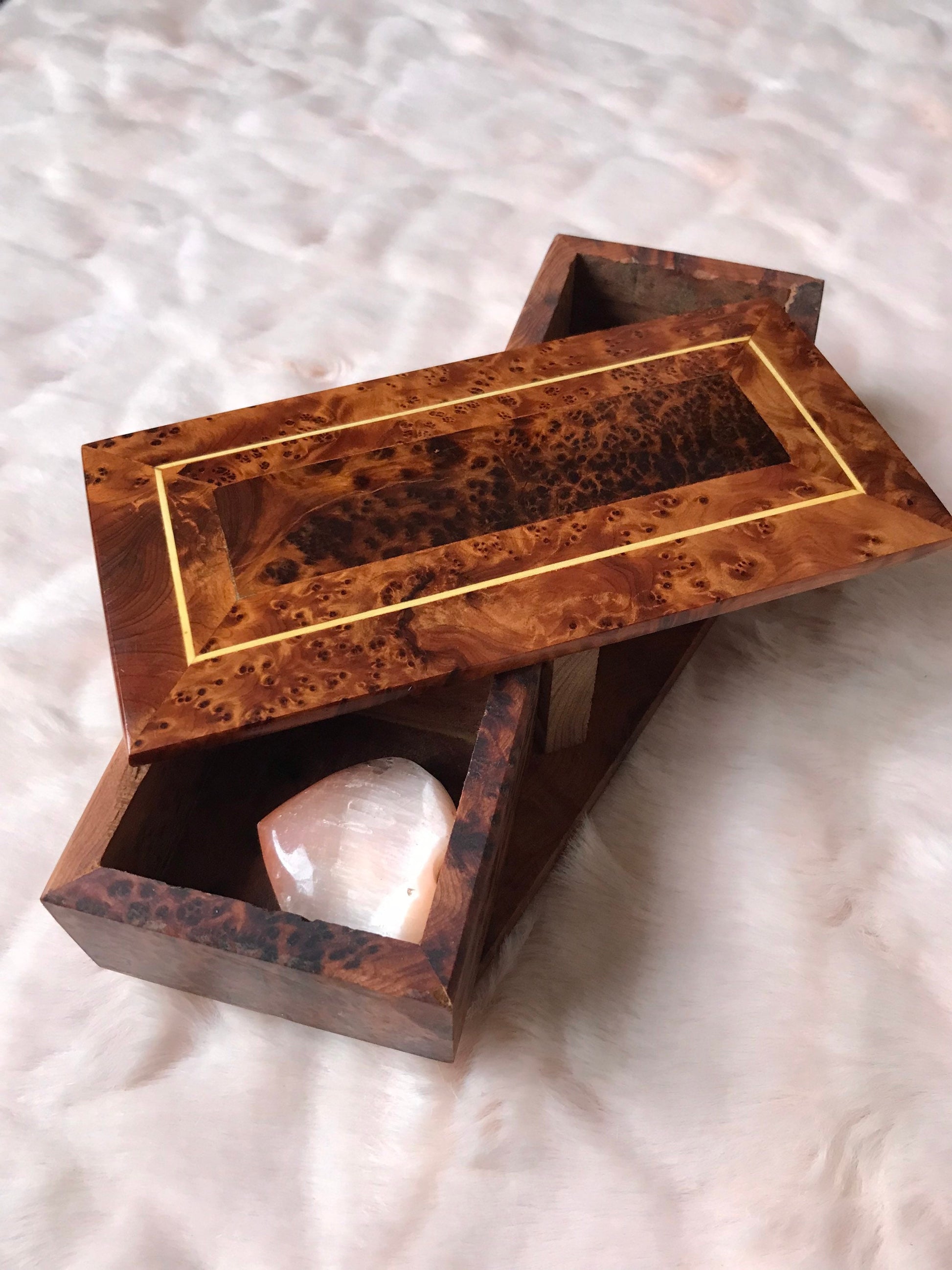 Moroccan Thuya wood jewelry Box,two jewellery zones,magic burl wooden box,Jewelry organizer,gift for him or her,lemon wood engraving