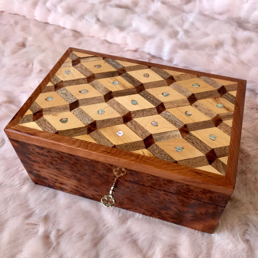 8"x5" lockable wooden jewellery Box,Luxury box holder with key,Keepsake Memory Couples gift,Birthday,wedding Jewelry memory,decorative box