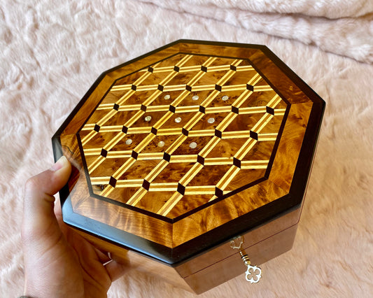 Moroccan Octagonal lockable burl wooden jewellery Box organizer with key,inlaid with Mother of Pearl-cedar,Birthday,wedding memory thuya box