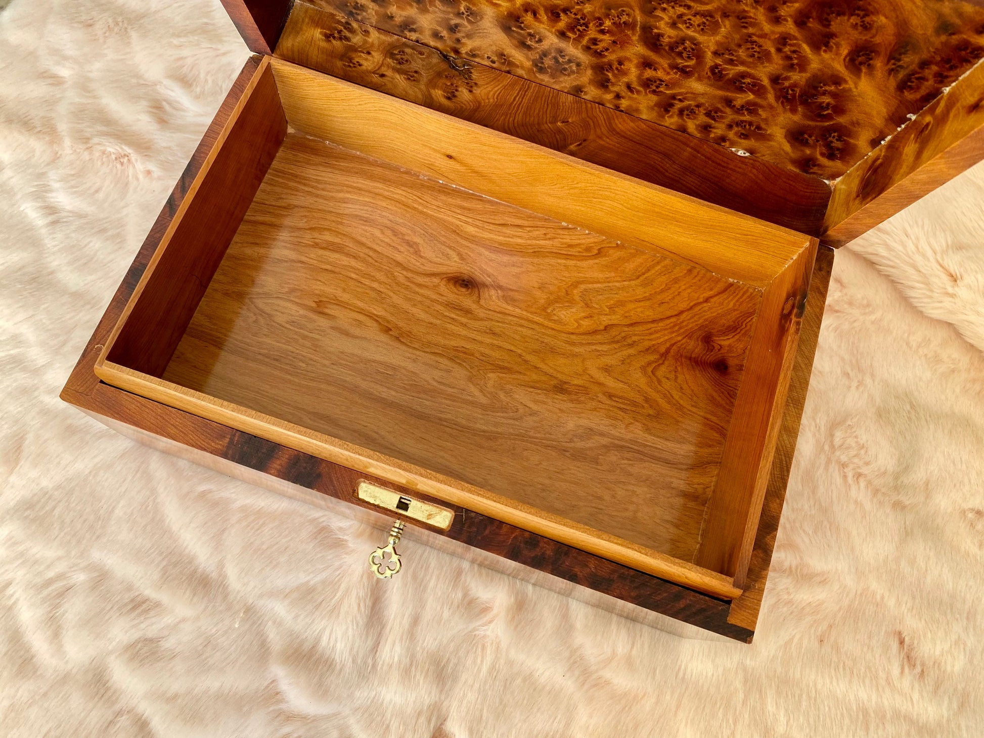 11"x7" Moroccan jewellery Box,large lockable thuya wooden burl Jewelry Box organizer with brass key,couples gift,wedding wood memory box