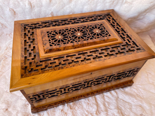 15"x10" Moroccan vintage luxury Royale lockable jewellery wood box,root thuya burl wood,chest inlaid with mother of pearl,Moroccan engraving