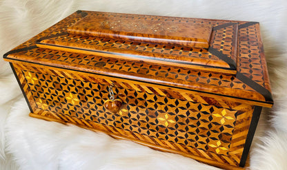 22"x13" lockable Mosaic Moroccan Design Thuya Wood Box - Majestic Storage with Mirror and Mother of Pearls,decorative large engraved box