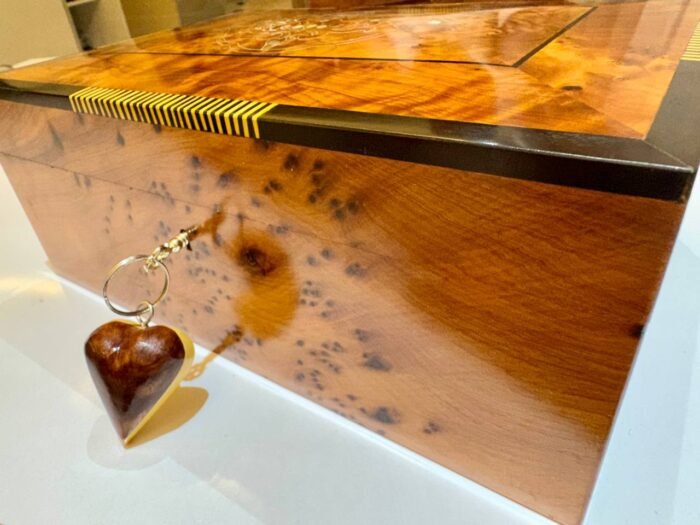 Jewellery Box Lockable Thuya Wood with Lock, Elegant Storage – Luxury Jewelry Wooden Box
