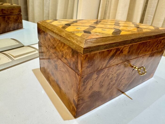 Gift Wooden Box Organizer With Key, Elegant Thuya Burl Keepsake Box – Luxury Jewelry Wooden Box