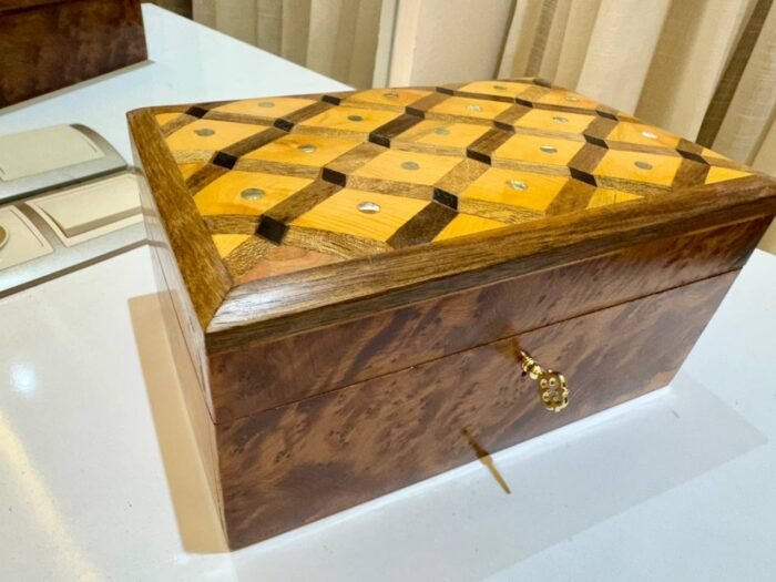 Gift Wooden Box Organizer With Key, Elegant Thuya Burl Keepsake Box – Luxury Jewelry Wooden Box